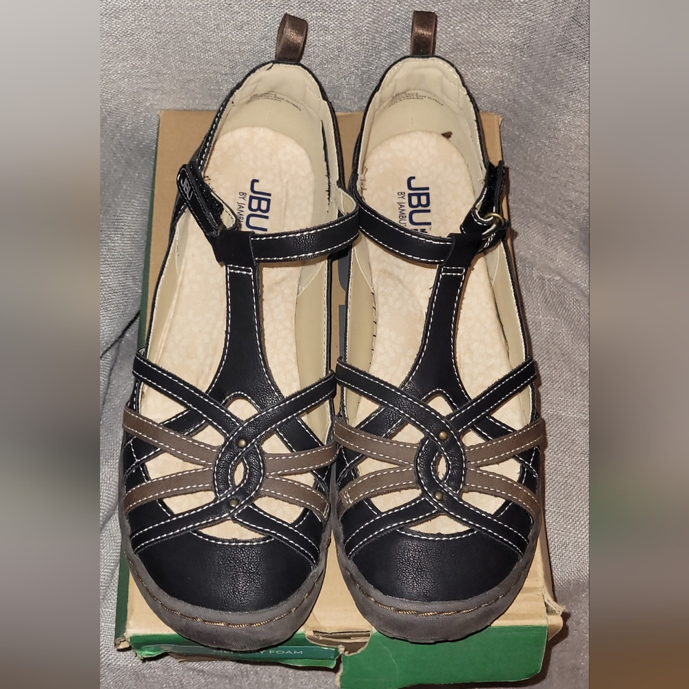 JBU Women's Black and Brown Strappy Sandals